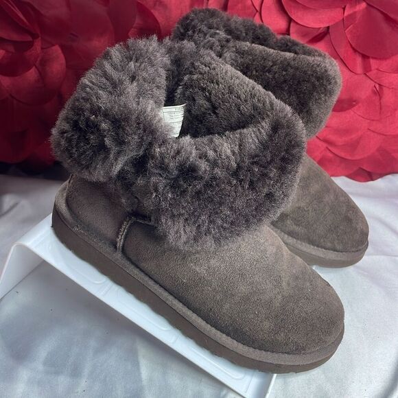 (F) UGG Australia Bailey Button  for girls Chocolate suede mid-calf boots - Picture 7 of 12